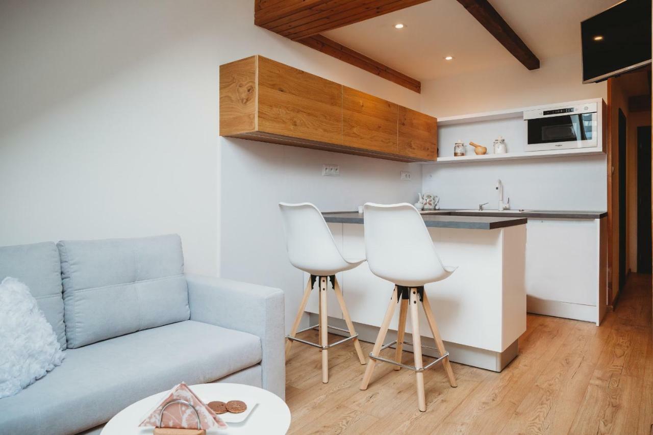 Center City Charming Loft Apartment Кошице Екстер'єр фото